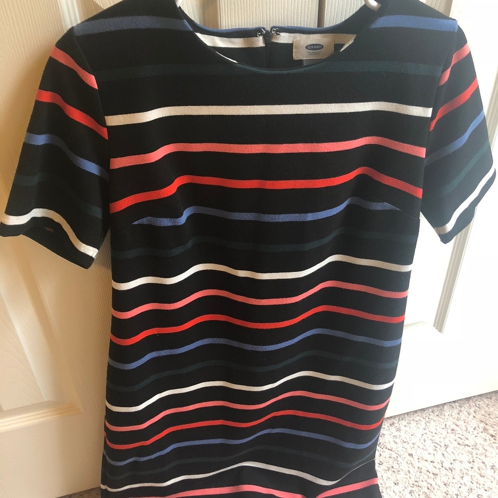 Old Navy Dress Stripped Cute